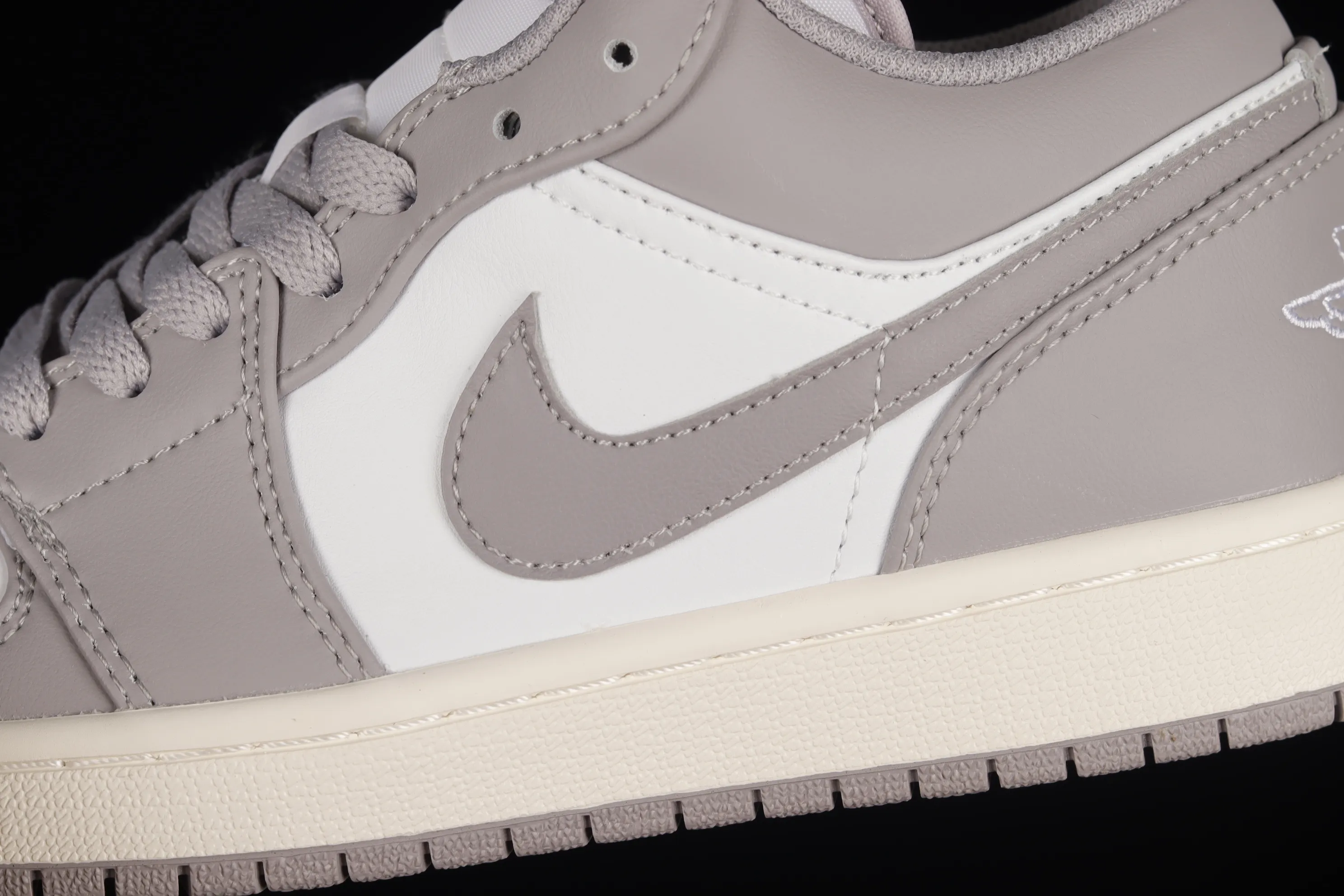 All categories Air Jordan Jordan series basketball shoes Air Jordan 1 Low Z version Air Jordan 1 Low "Vintage Grey" AJ1 Joe 1 white gray low-top basketball shoes 553558-053